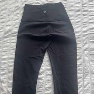 black lulu lemon leggings